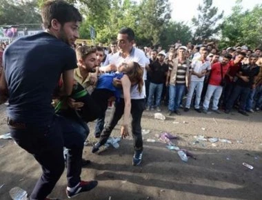 Σφαγή σε προεκλογική συγκέντρωση στην Τουρκία – 3 νεκροί, 8 τραυματίες (φωτό, βίντεο)